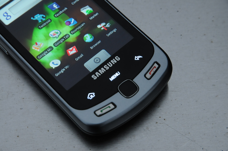 Illustration for article titled Samsung Moment Review: The ED-209 of Android Phones